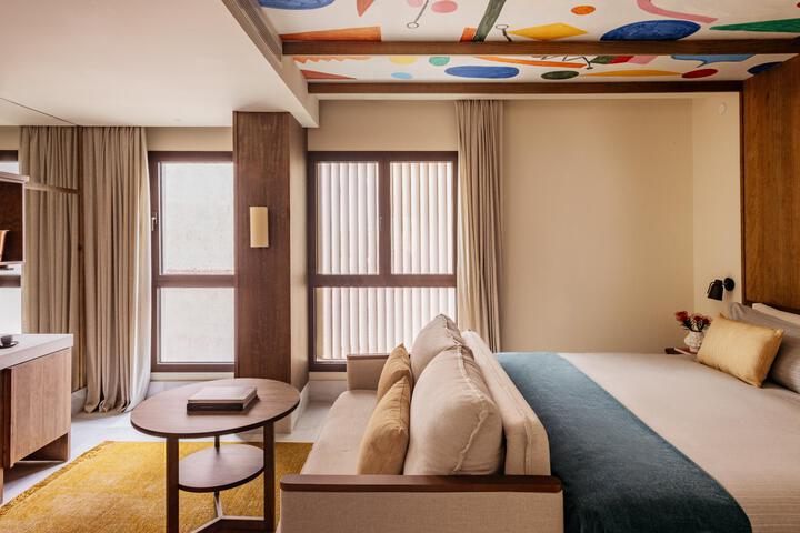 Room 90 of 140