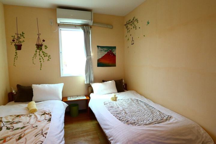 Room 23 of 57