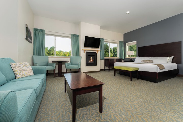 Room 53 of 147
