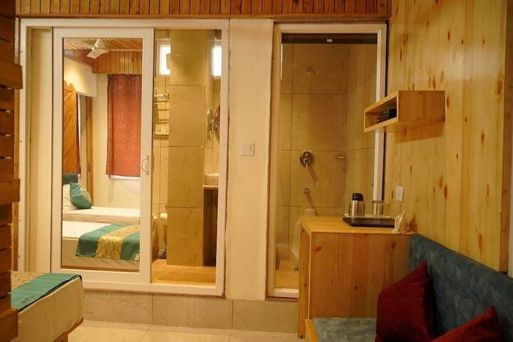 Room 7 of 75
