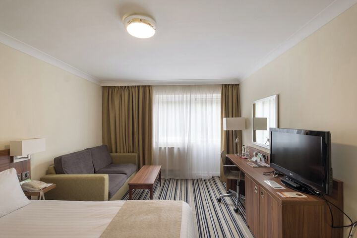 Room 16 of 95