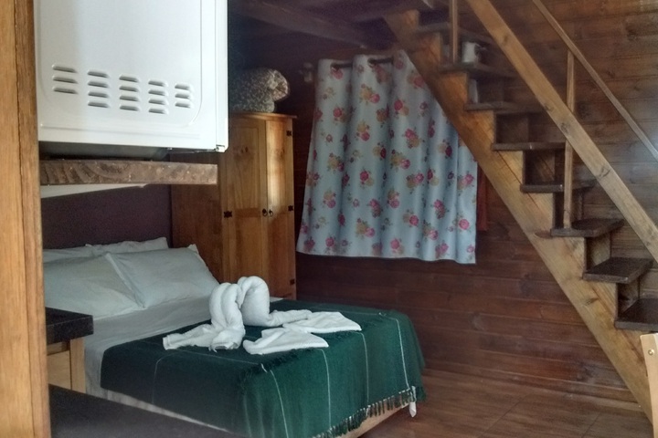 Room 2 of 33