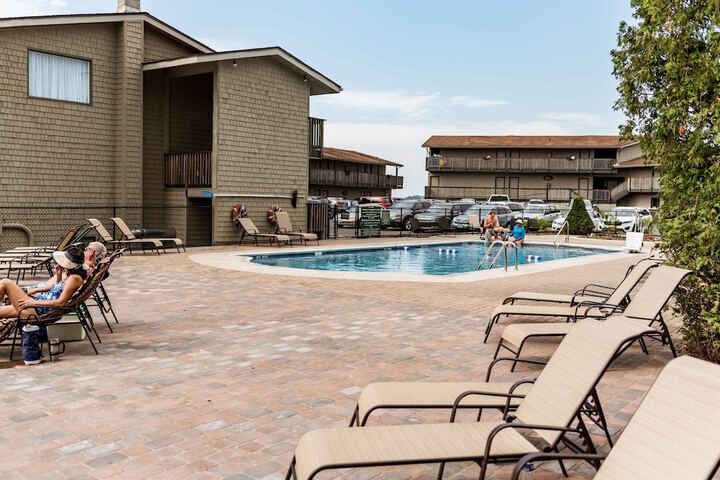 Pool 56 of 74