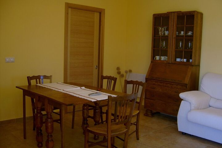 Room 2 of 49