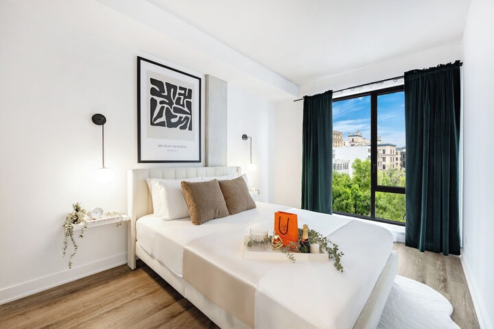 Room 2 of 12