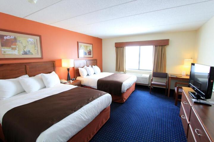 2 Queen Beds (1 of 4)