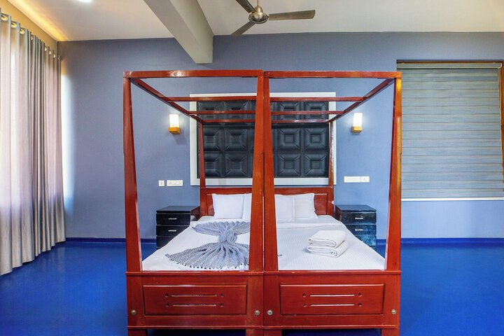 Room 3 of 51