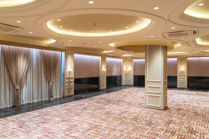 Ballroom/Hall 49 of 58