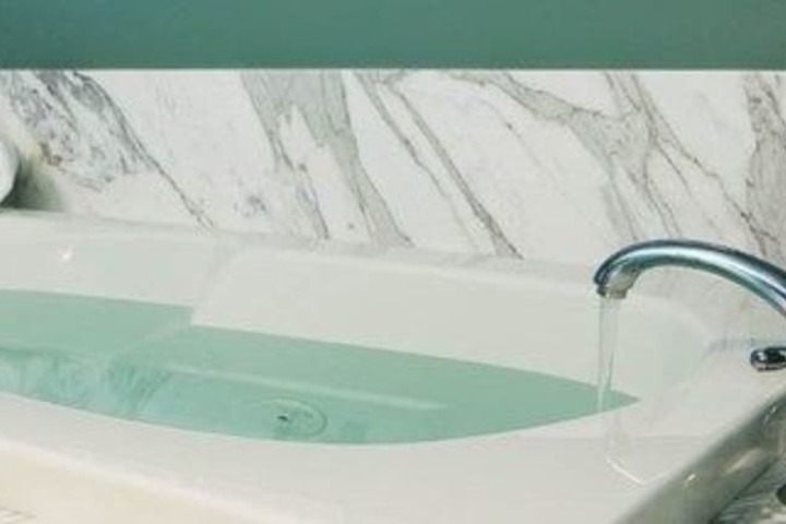 Jetted tub