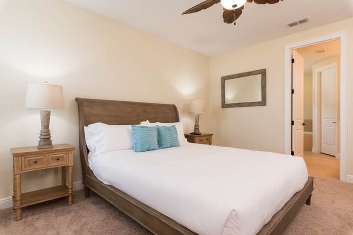 Room 2 of 36