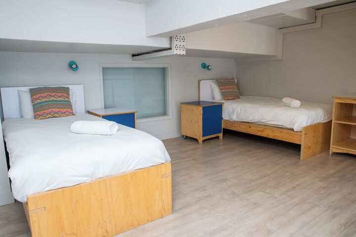 Room 30 of 148
