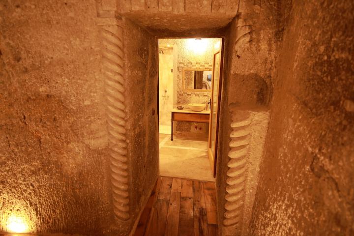 Room 85 of 108