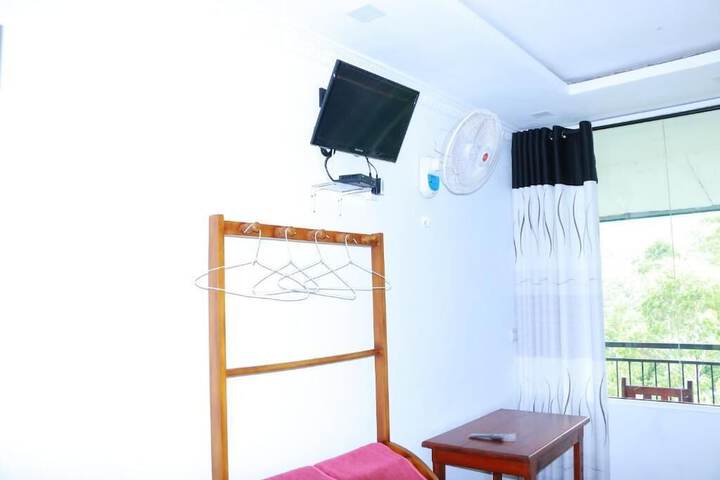 Room 12 of 67