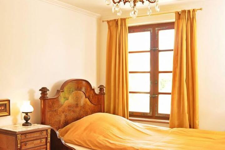 Room 52 of 57