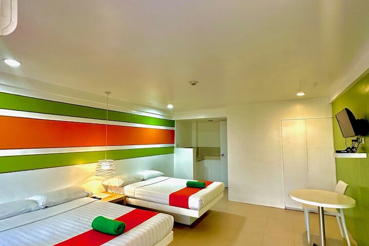Room 13 of 35