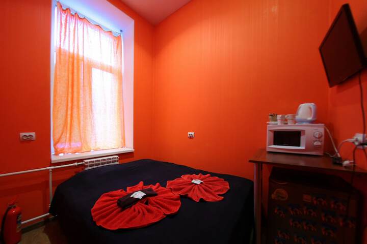 Room 6 of 22