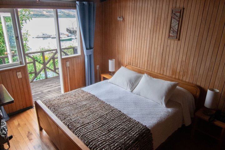 Room 12 of 25
