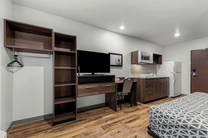 Room 4 of 38