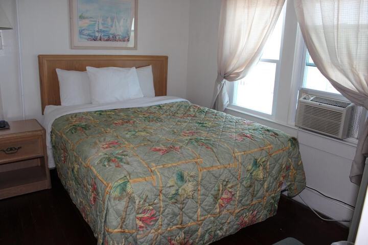Room 14 of 39