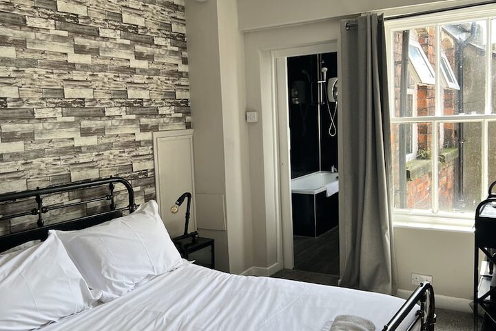 Room 5 of 39