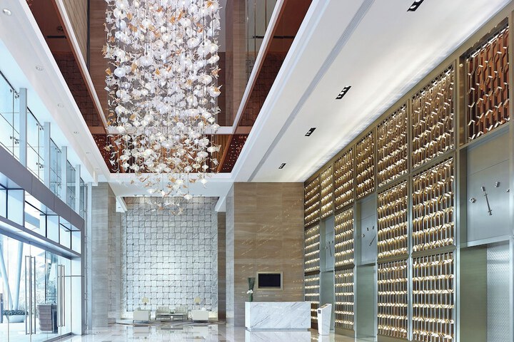 Entrance & Lobby