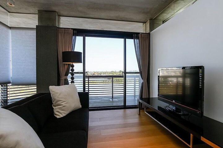 Room 21 of 43