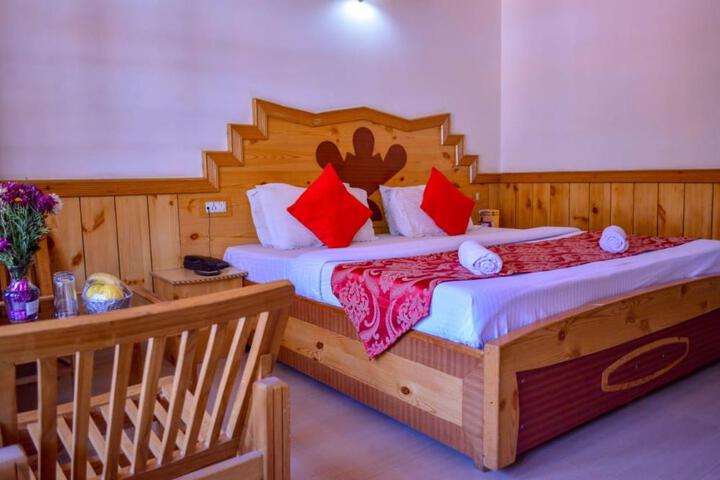 Tourist Nest Old Manali Diaries