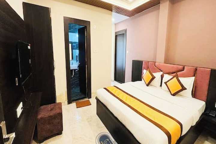 Room 8 of 26