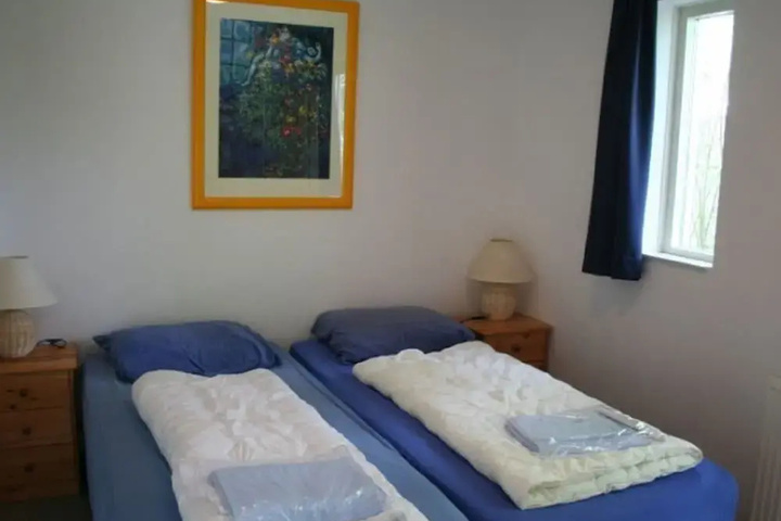 Room 2 of 14
