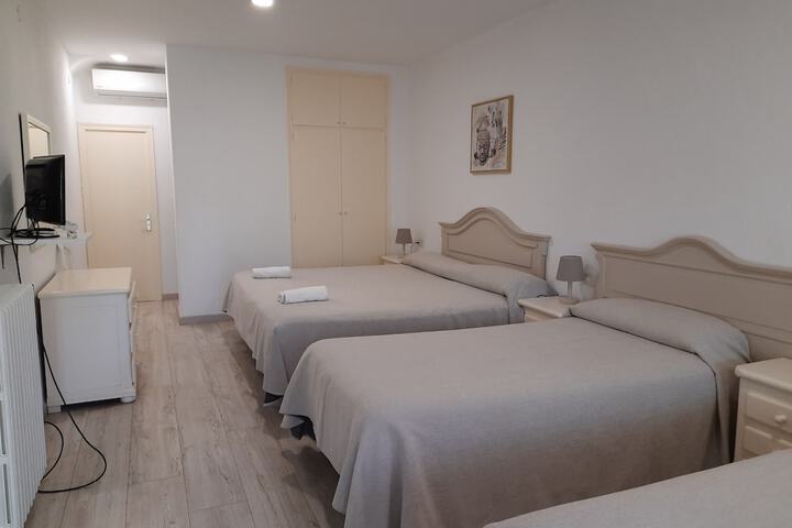 Room 8 of 61