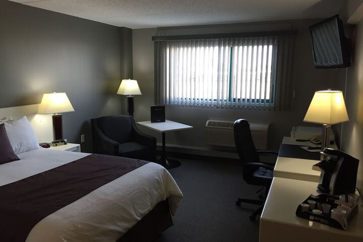 Room 13 of 85