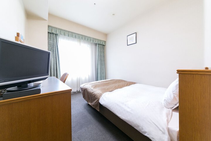 Room 4 of 23