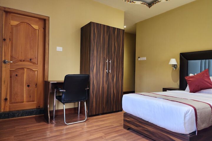 Room 3 of 25