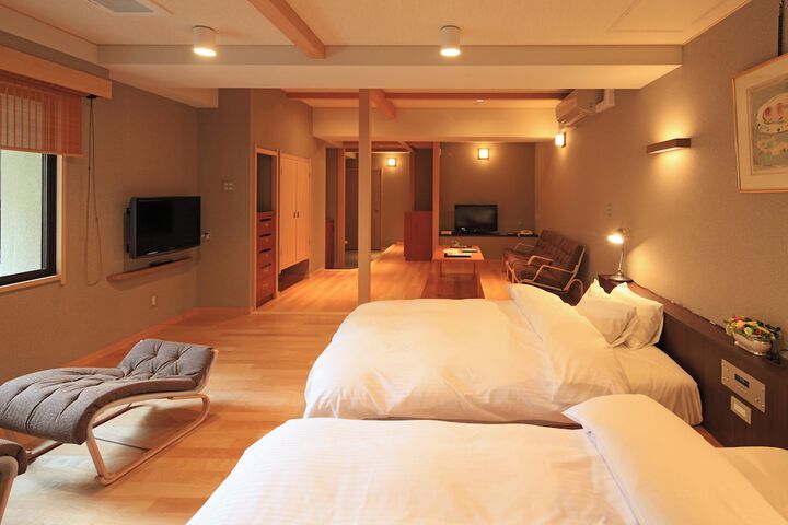 Room 12 of 42