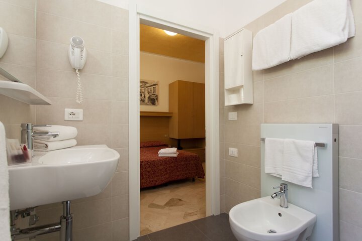Room 20 of 46