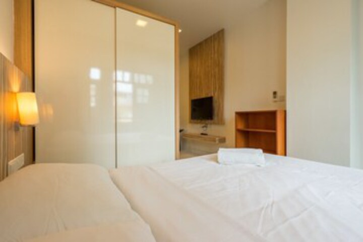 Room 12 of 15