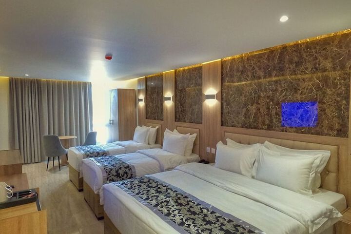 Room 3 of 30
