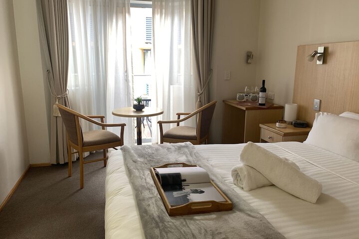 Room 6 of 38