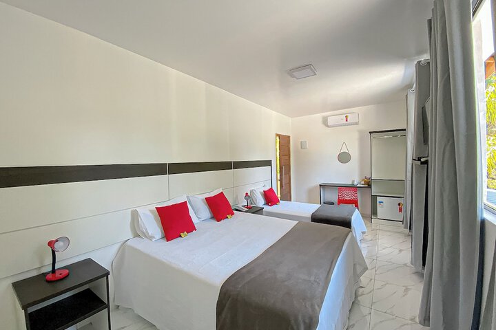Room 4 of 10