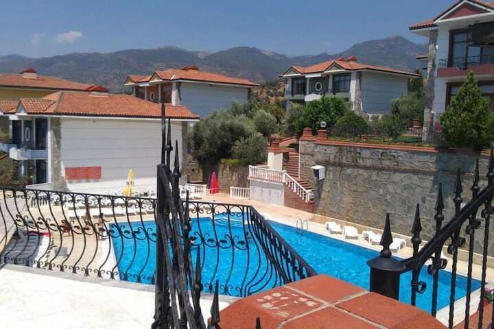 Hotel with Pool