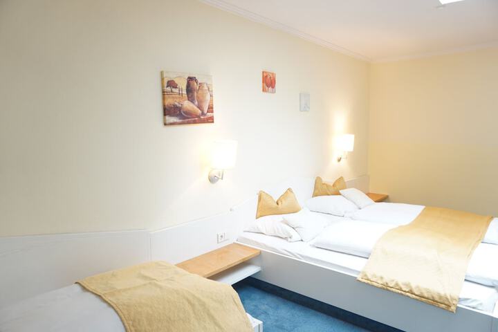 Room 3 of 12