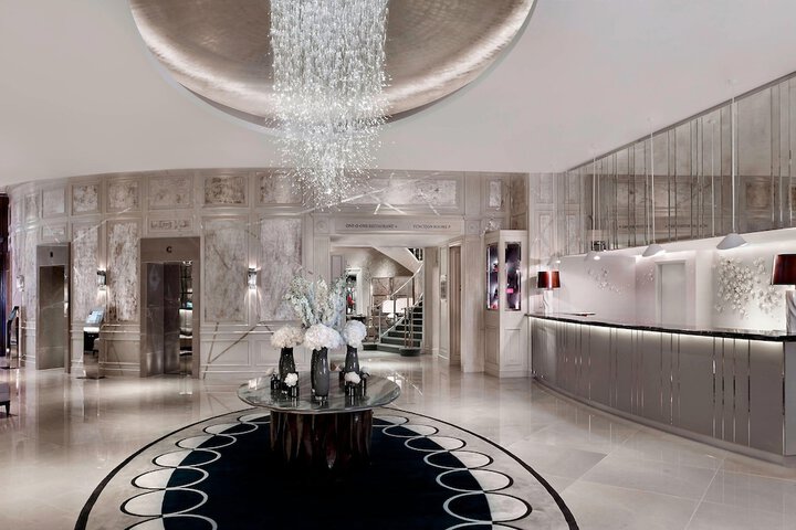 Entrance & Lobby