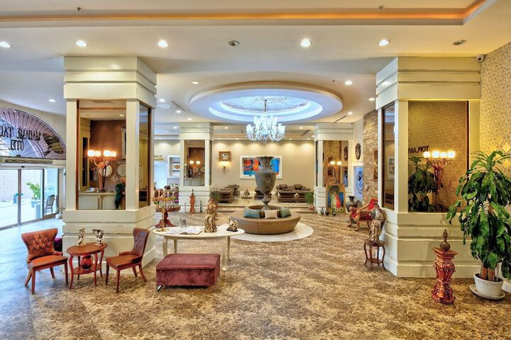 Photo of Madame Tadia Hotel