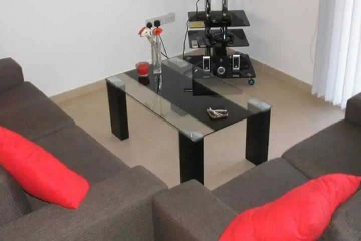 Room 3 of 9