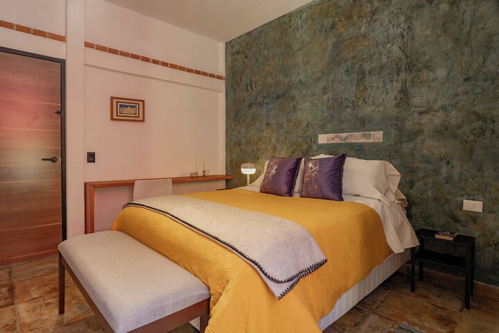 Room 9 of 31