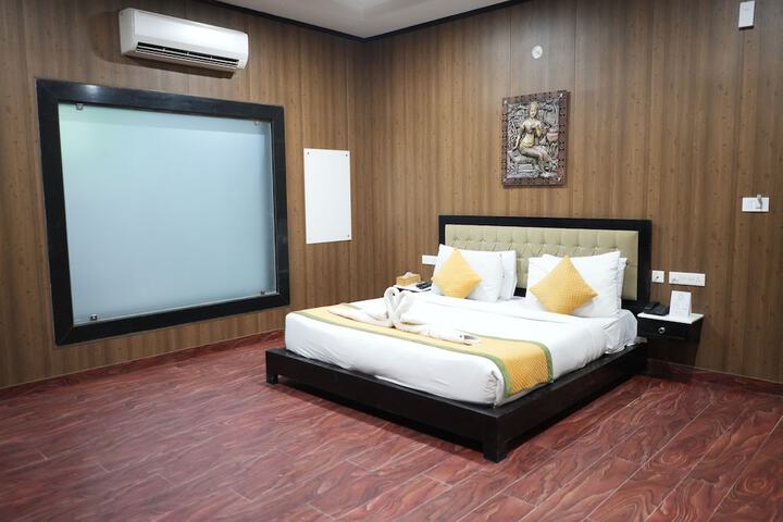 Room 7 of 68