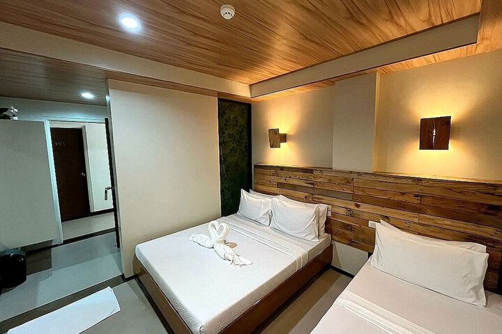 Room 15 of 36
