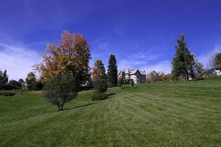 Property Grounds 76 of 100