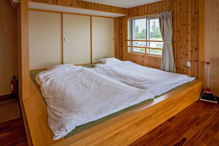 Room 4 of 56