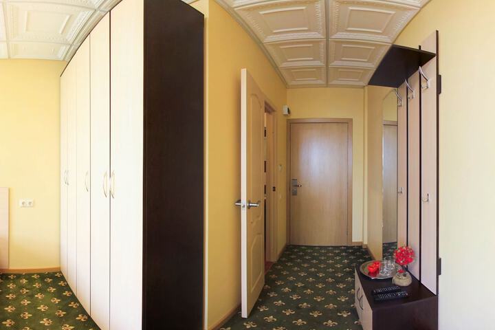 Room 4 of 22